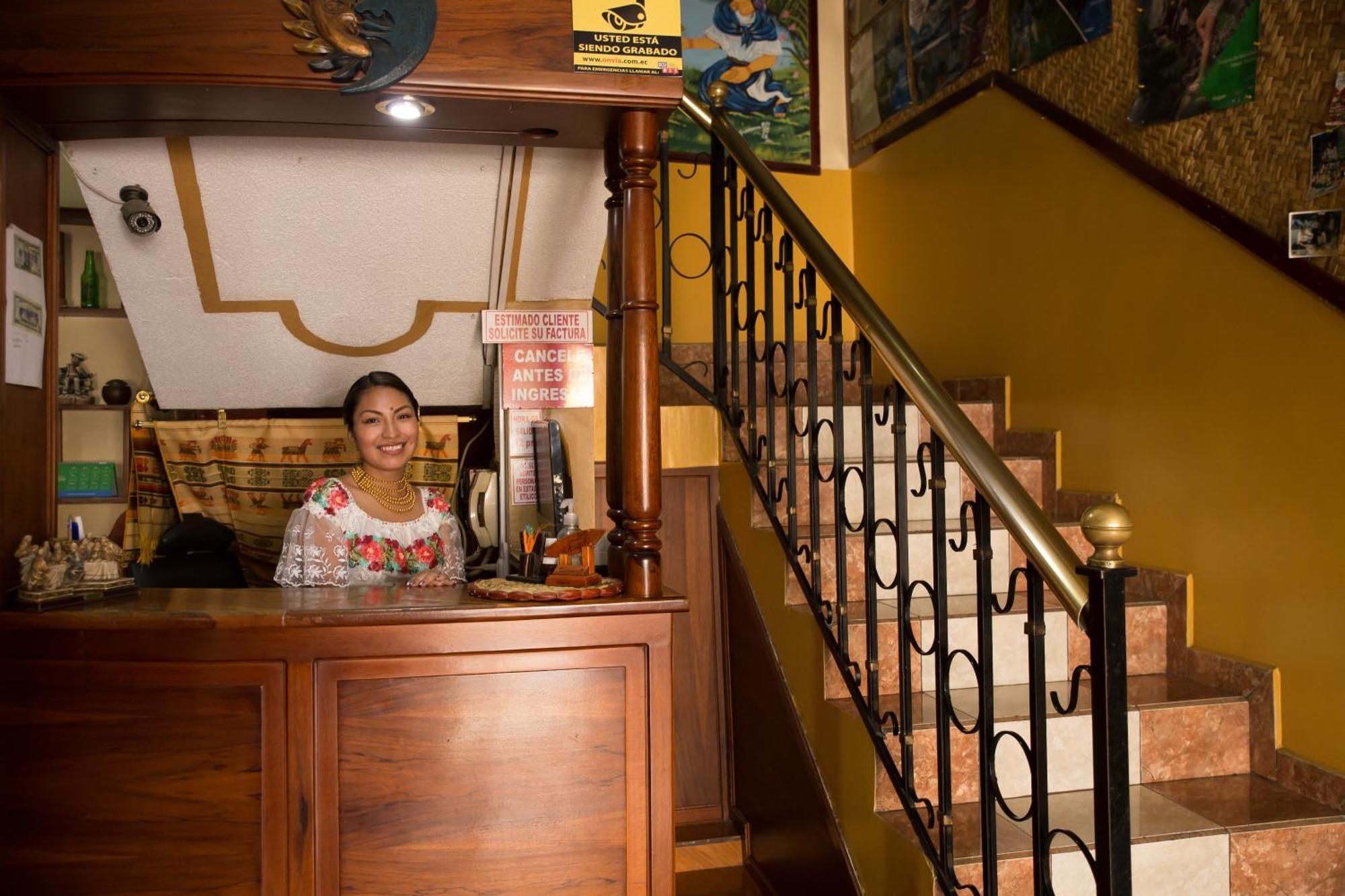 Mashy'S Hostal Otavalo Exterior photo